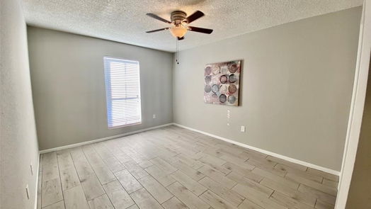 Houston 1-story, 2-bed 1516 Bay Area Boulevard-idx