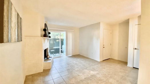 Houston 1-story, 2-bed 1516 Bay Area Boulevard-idx