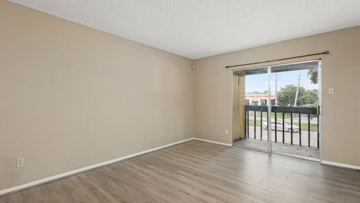 Houston 1-story, 1-bed 1516 Bay Area Boulevard B4-idx