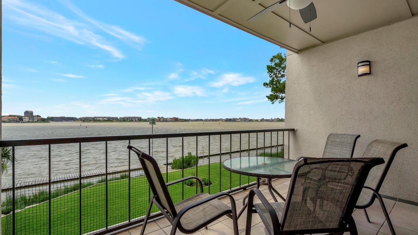 Houston 1-story, 1-bed 401 Lakeside Lane 112-idx