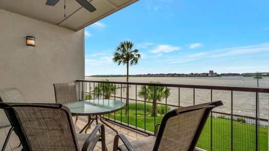 Houston 1-story, 1-bed 401 Lakeside Lane 112-idx