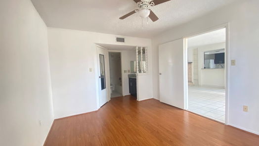 Houston 1-story, 2-bed 1500 Bay Area Boulevard 420-idx