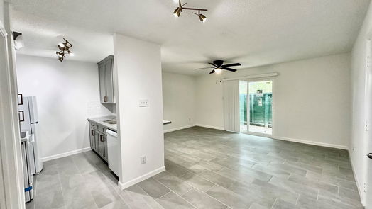 Houston 1-story, 1-bed 1516 Bay Area Boulevard B9-idx