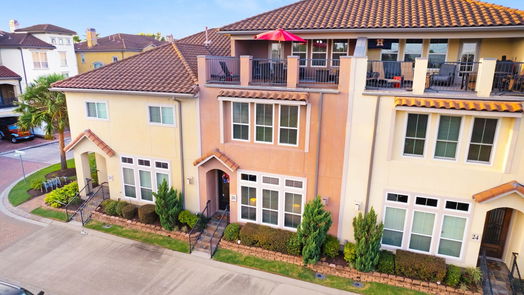 Houston 3-story, 4-bed 26 W Oaks Drive-idx