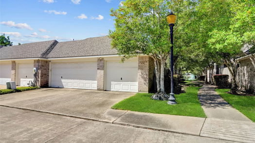 Houston 1-story, 2-bed 2406 Clippers Square-idx