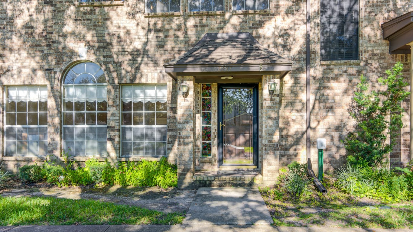 Houston 2-story, 3-bed 2261 Broadlawn Drive-idx