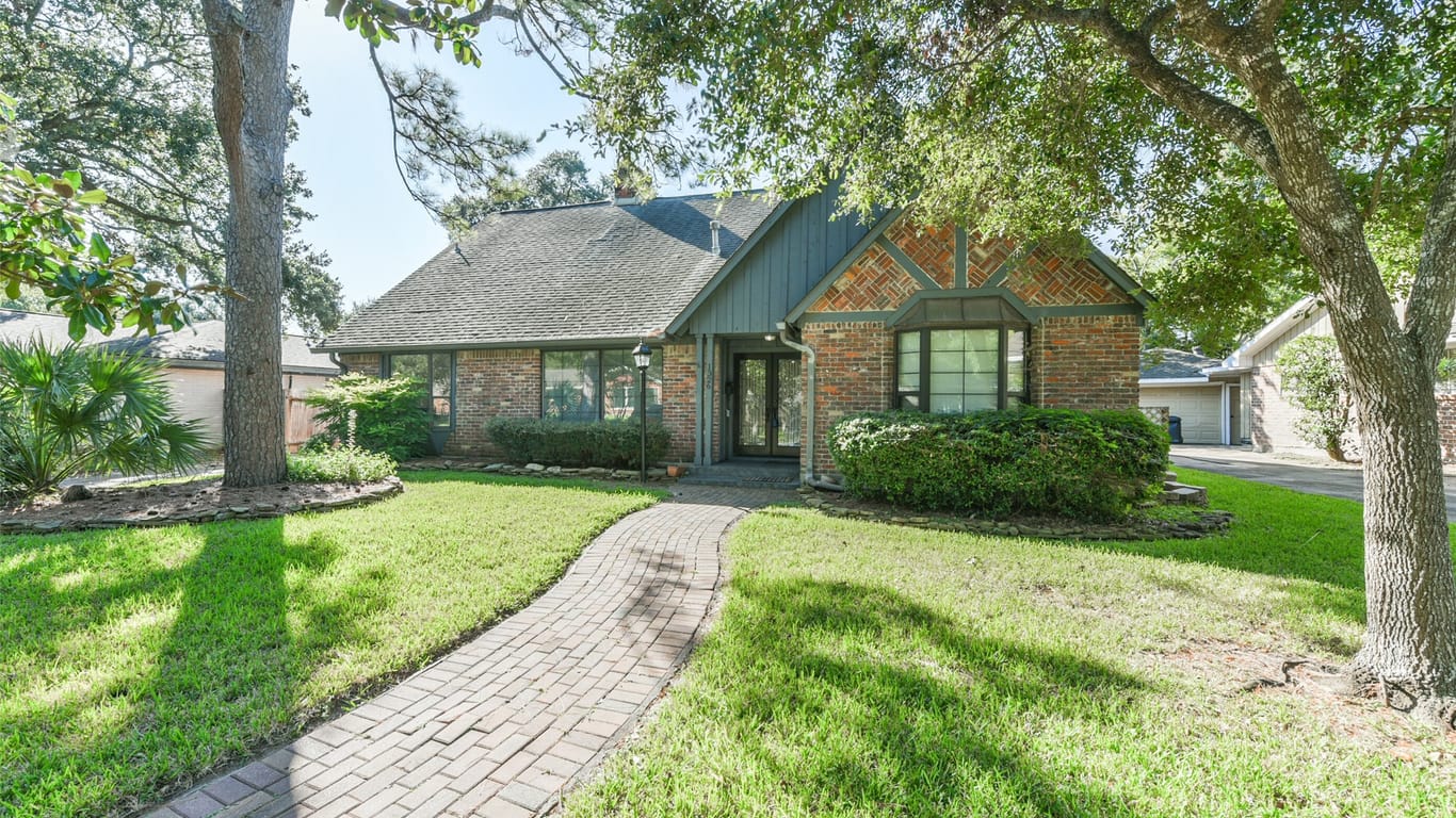 Houston null-story, 5-bed 1326 Saxony Lane-idx