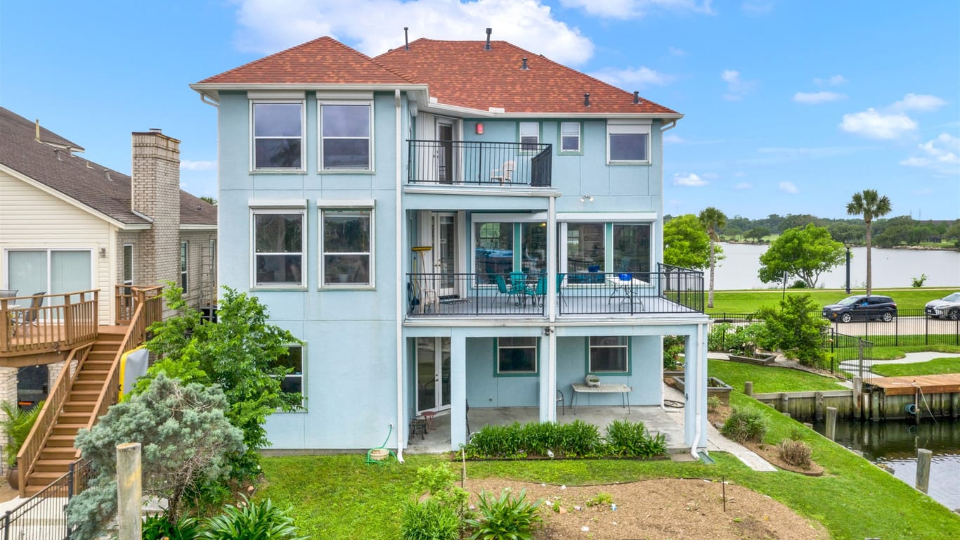 Nassau Bay 3-story, 4-bed 2021 Harbour Drive-idx