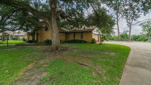 Nassau Bay 2-story, 5-bed 18210 Nassau Bay Drive-idx