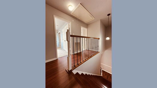 Webster 2-story, 3-bed 1307 El Camino Village Drive-idx