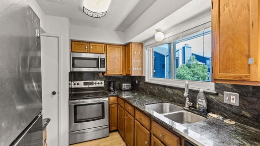 Webster 2-story, 2-bed 18519 Egret Bay Boulevard 1401-idx