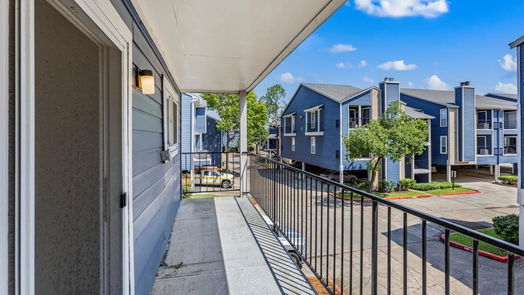 Webster 2-story, 2-bed 18519 Egret Bay Boulevard 1401-idx