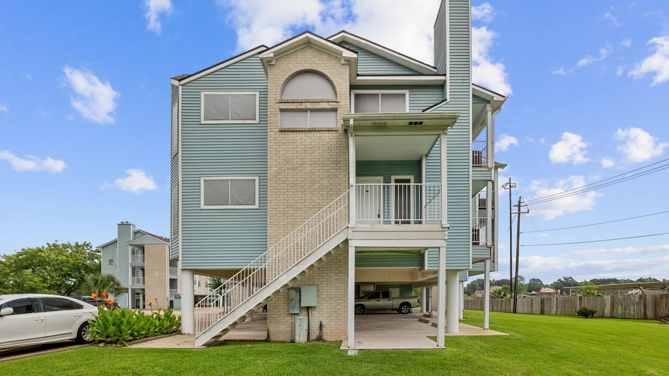 Webster 2-story, 2-bed 18617 Egret Bay Boulevard 1101-idx