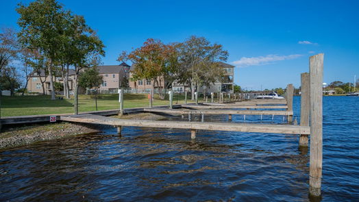 Webster 1-story, 1-bed 18809 Egret Bay Boulevard 223-idx