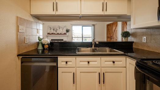 Webster 1-story, 1-bed 18809 Egret Bay Boulevard 223-idx