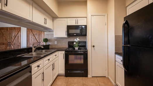 Webster 1-story, 1-bed 18809 Egret Bay Boulevard 223-idx