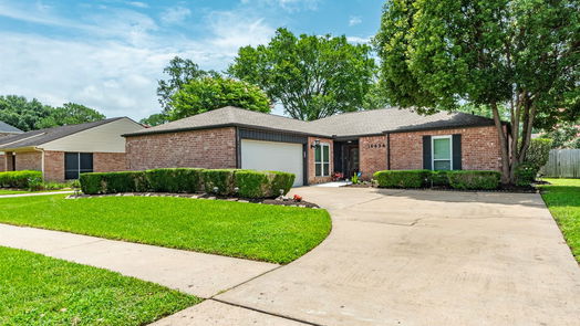 Houston 1-story, 4-bed 16434 Brookvilla Drive-idx