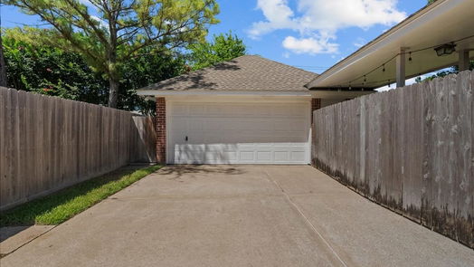 Houston 2-story, 4-bed 13511 Robin Hill Court-idx