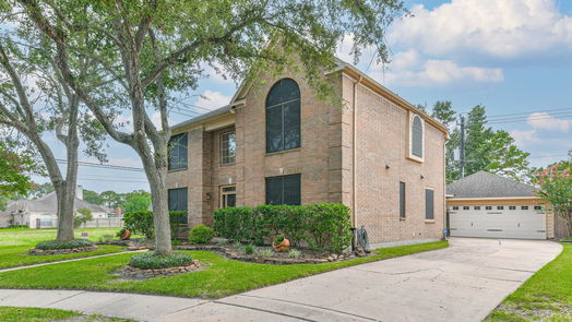 Houston 2-story, 3-bed 13722 Country Green Court-idx