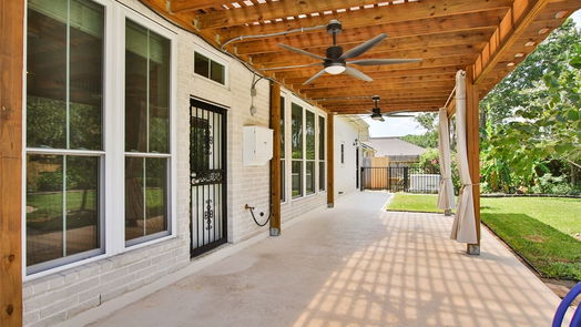 Houston 2-story, 4-bed 4135 N Pine Brook Way-idx