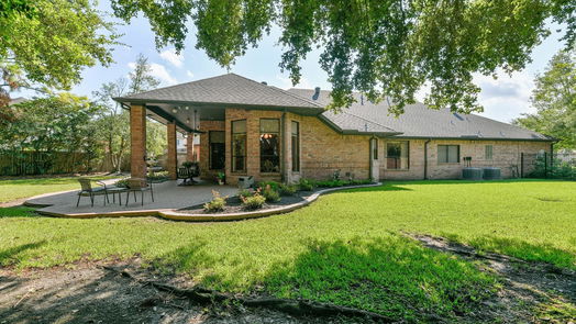 Houston 1-story, 3-bed 3522 Emerald Falls Court-idx