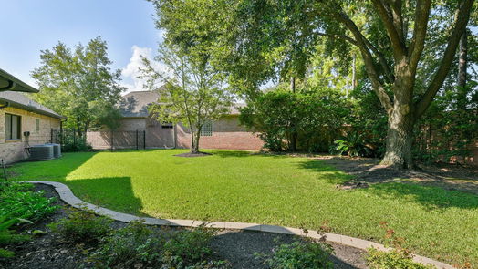 Houston 1-story, 3-bed 3522 Emerald Falls Court-idx