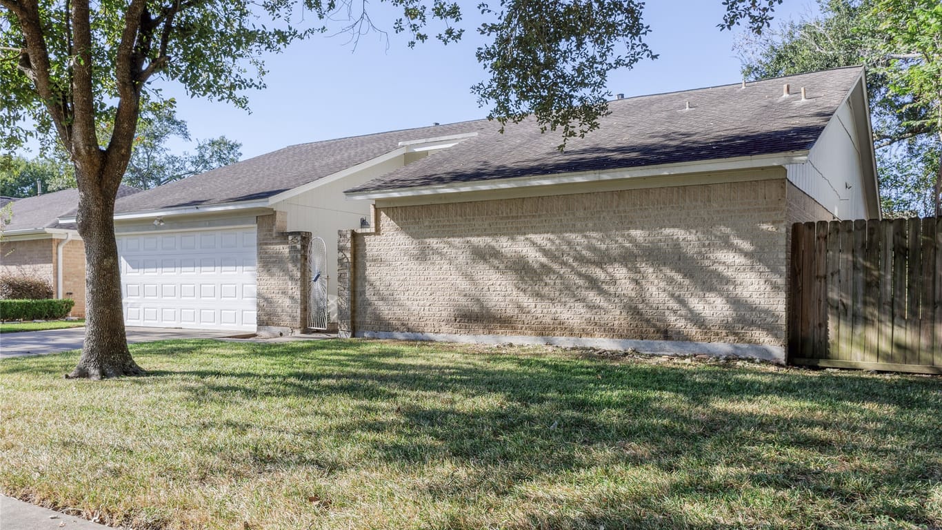 Houston 1-story, 3-bed 16019 Brookford Drive-idx