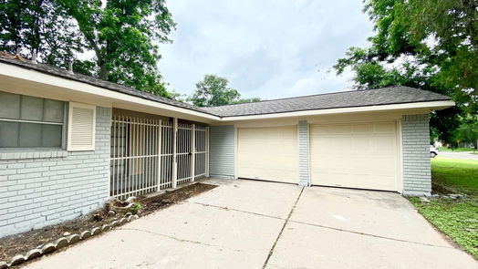 Houston 1-story, 3-bed 210 Southbrook Circle-idx