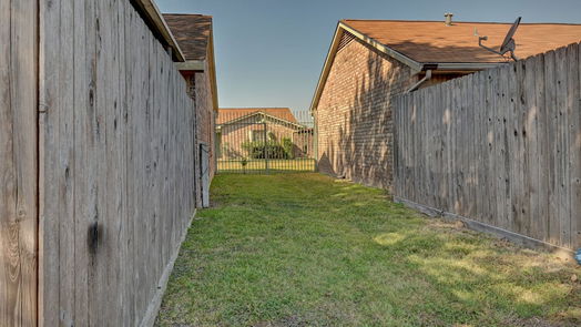 Houston 1-story, 3-bed 15229 Buckle Lane 5229-idx