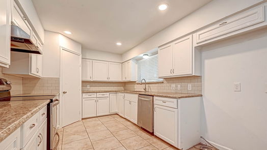 Houston 1-story, 5-bed 7935 Rockhill Street-idx