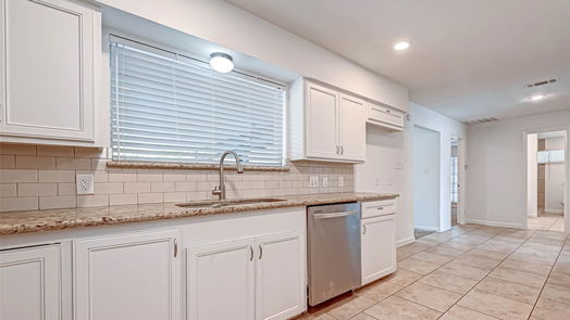 Houston 1-story, 5-bed 7935 Rockhill Street-idx