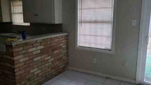 Houston 1-story, 3-bed 8111 Glen Vista Street-idx