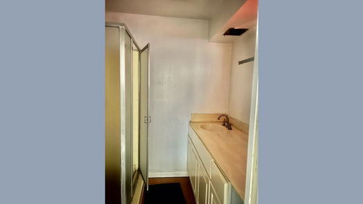 Houston 1-story, 3-bed 8527 Glenaire Street-idx