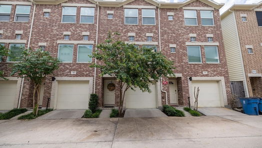 Houston 3-story, 2-bed 8705 Bryam 303-idx