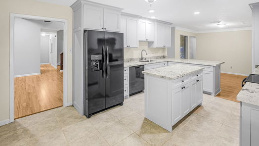 Houston 1-story, 3-bed 8426 Glenscott Street-idx