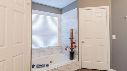 Houston 1-story, 3-bed 1107 Peachford Lane-idx