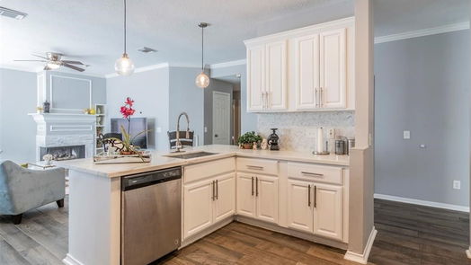 Houston 1-story, 3-bed 1107 Peachford Lane-idx