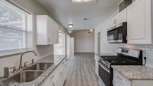 Houston 1-story, 3-bed 15611 La Casa Lane-idx