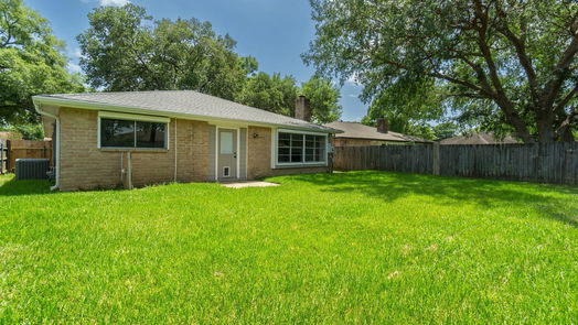 Houston 1-story, 4-bed 811 Seafoam Road-idx