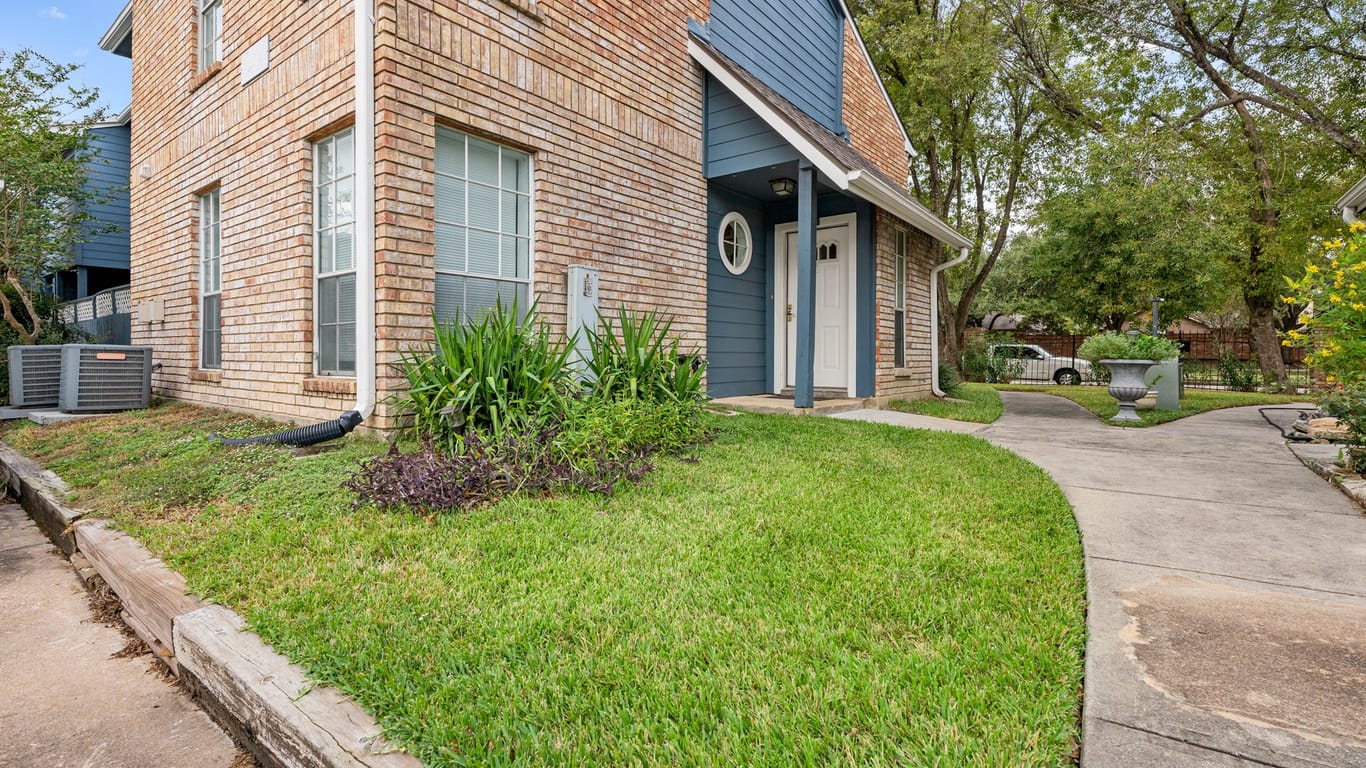 Houston 2-story, 2-bed 2323 Fairwind Road 644-idx