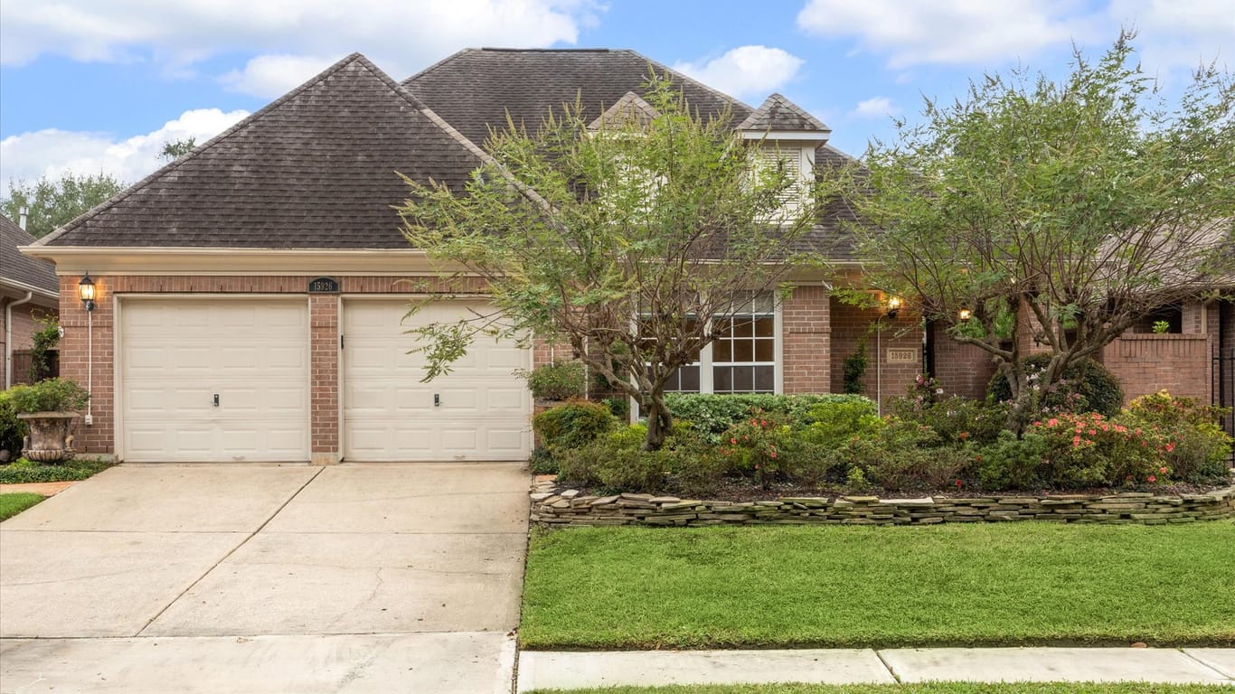 Houston null-story, 3-bed 15926 Hillside Falls Trail-idx