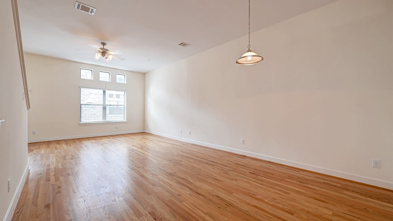 Houston 3-story, 2-bed 2710 Hullsmith Drive 1002-idx