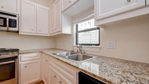 Houston 3-story, 2-bed 2710 Hullsmith Drive 1002-idx