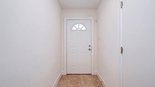 Houston 3-story, 2-bed 2710 Hullsmith Drive 1002-idx