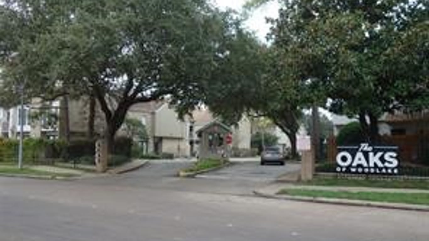 Houston 2-story, 1-bed 2100 Tanglewilde Street 291-idx