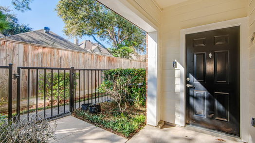 Houston 3-story, 2-bed 9200 Westheimer Road 904-idx