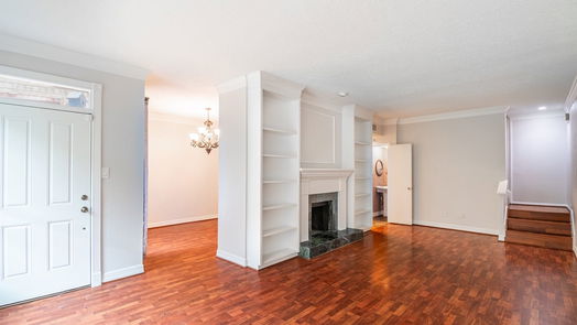 Houston 2-story, 3-bed 2100 Tanglewilde Street 153-idx