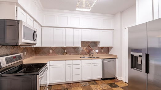 Houston 2-story, 3-bed 2100 Tanglewilde Street 153-idx