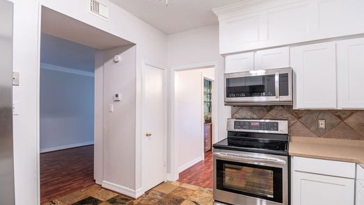 Houston 2-story, 3-bed 2100 Tanglewilde Street 153-idx
