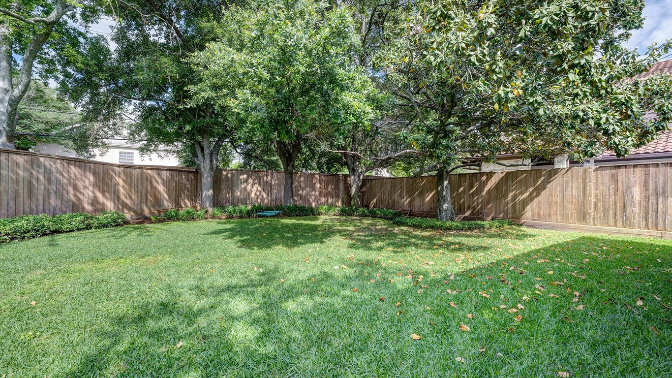 Houston 1-story, 4-bed 7918 Chevy Chase Drive-idx
